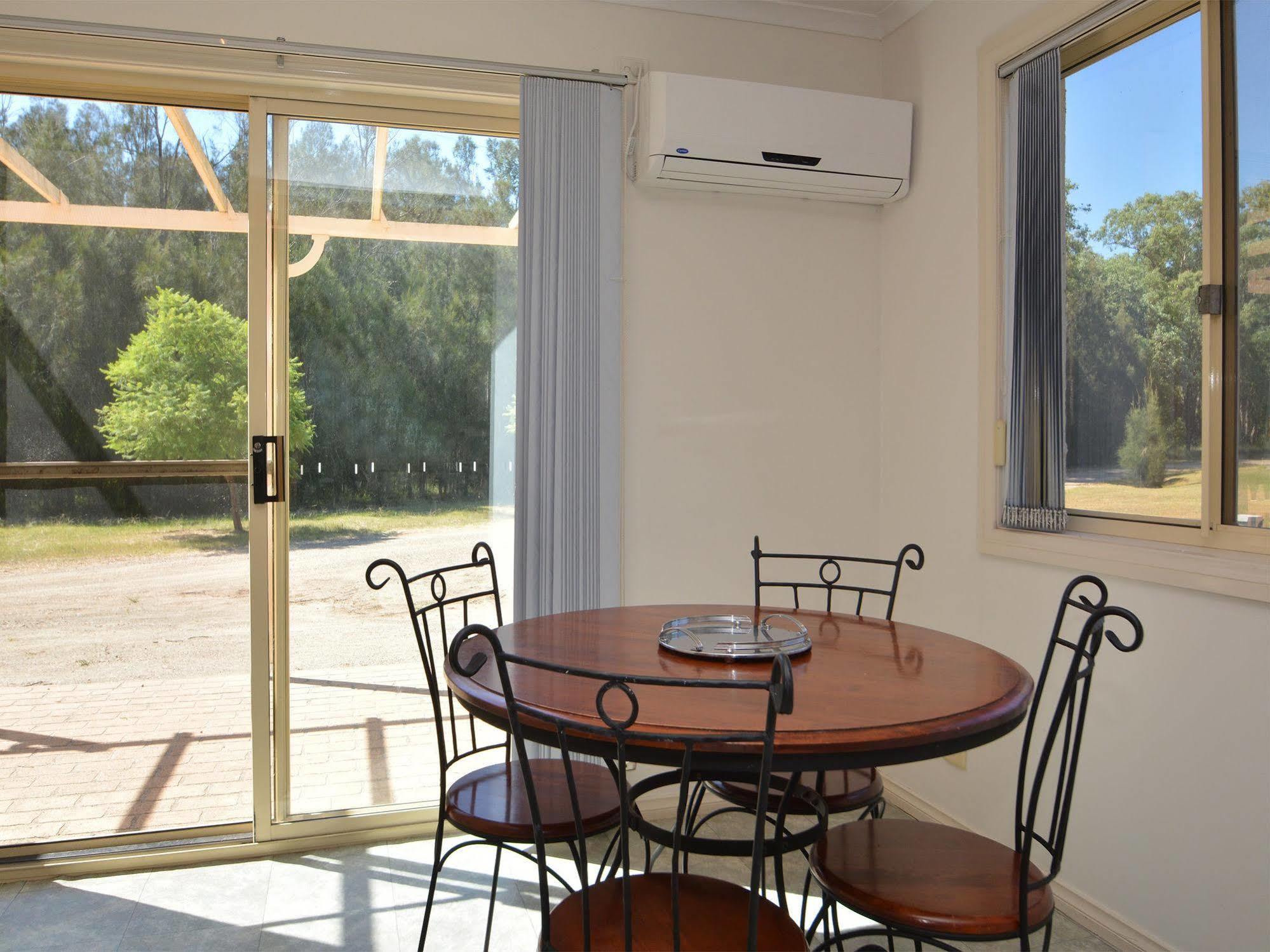 Madigan Wine Country Cottages เลิฟเดล ภายนอก รูปภาพ